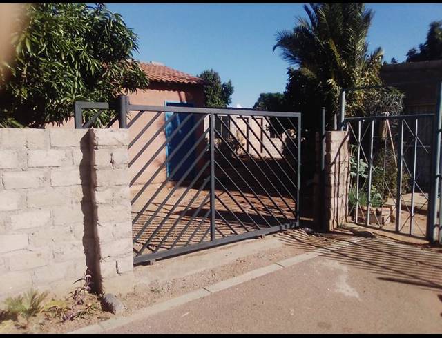 2 BEDROOM HOUSE FOR SALE IN SOSHANGUVE SS